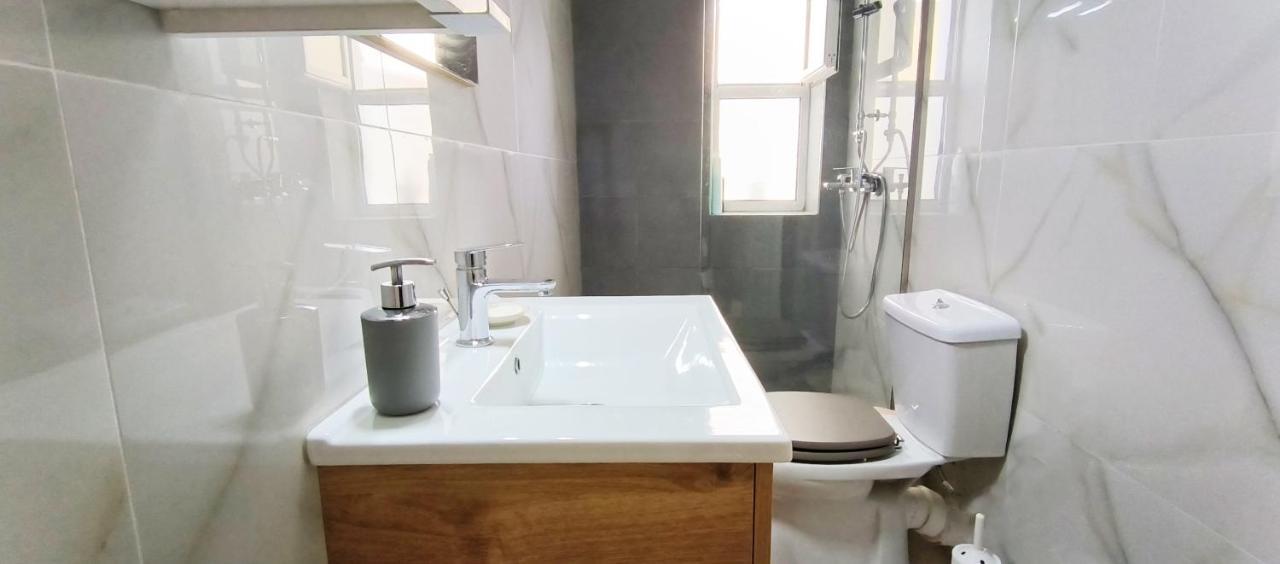 Central Apartment, Fully Equipped Химара Экстерьер фото